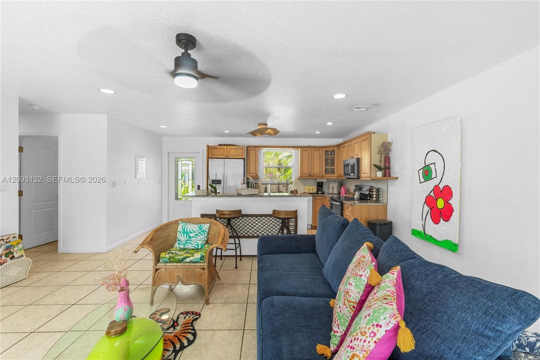 En Venta: $680,000 (3 camas, 3 baños, 1506 Pies cuadrados)