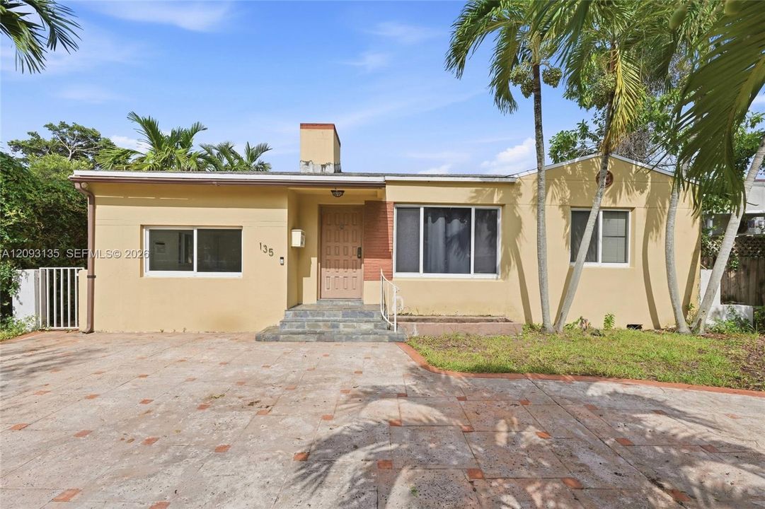 For Sale: $1,125,000 (4 beds, 3 baths, 1813 Square Feet)