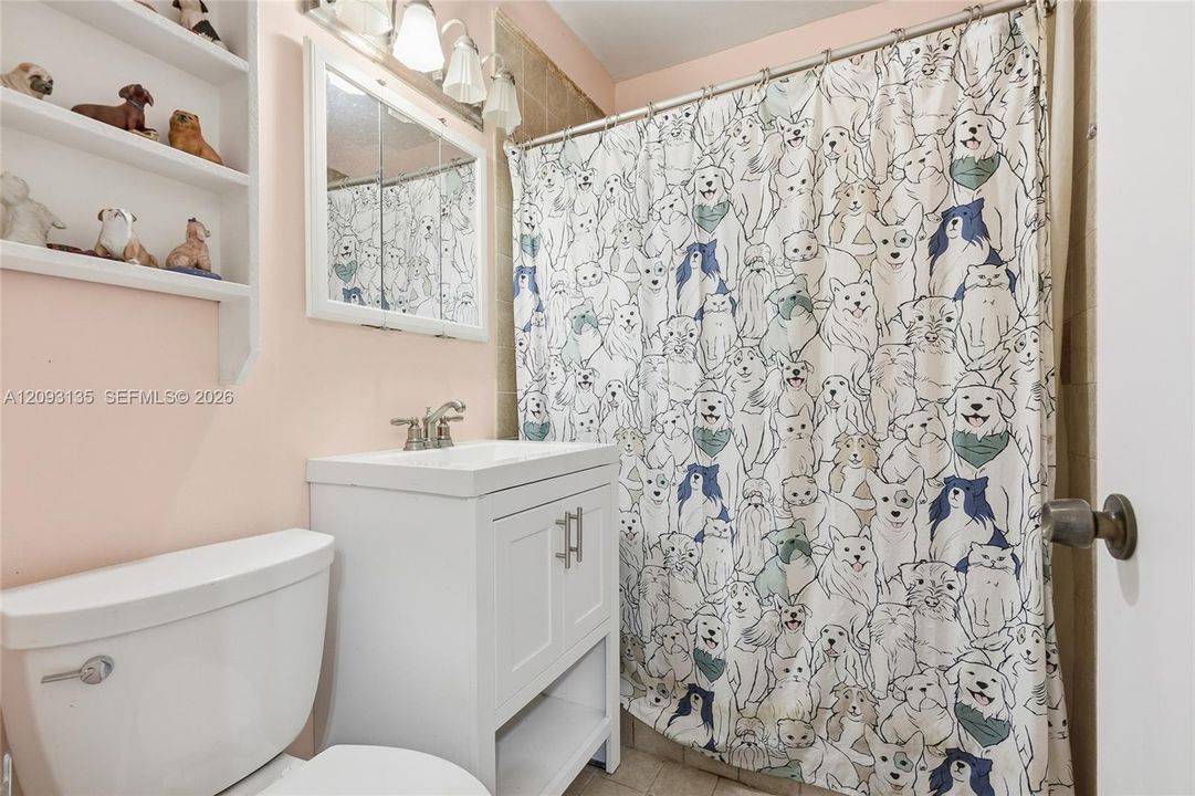 For Sale: $1,125,000 (4 beds, 3 baths, 1813 Square Feet)