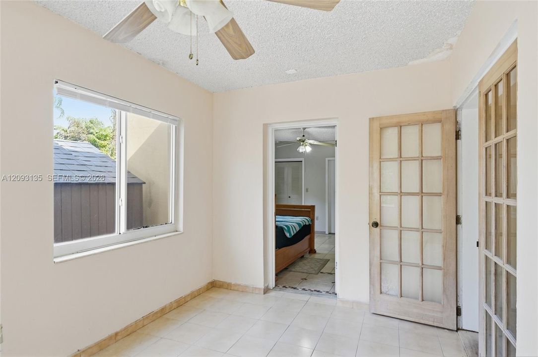 For Sale: $1,125,000 (4 beds, 3 baths, 1813 Square Feet)