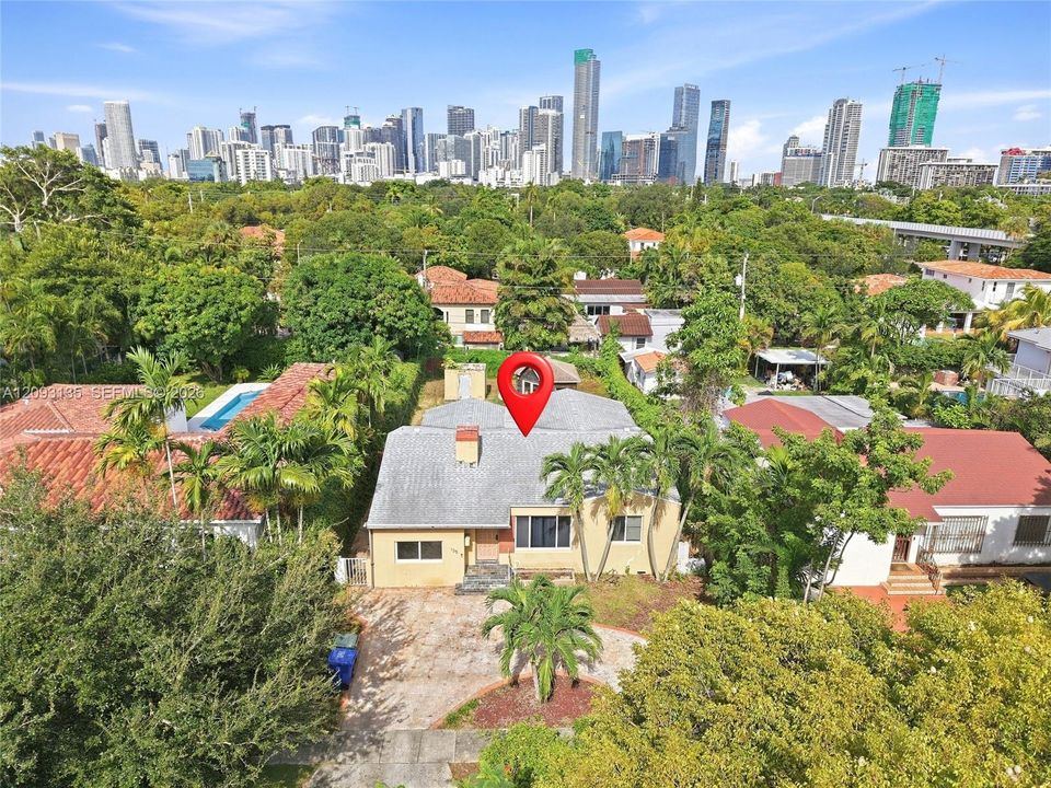For Sale: $1,125,000 (4 beds, 3 baths, 1813 Square Feet)