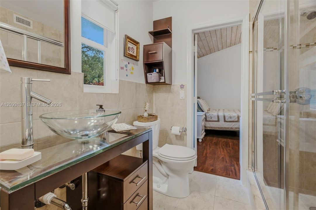 For Sale: $1,925,000 (3 beds, 2 baths, 1827 Square Feet)