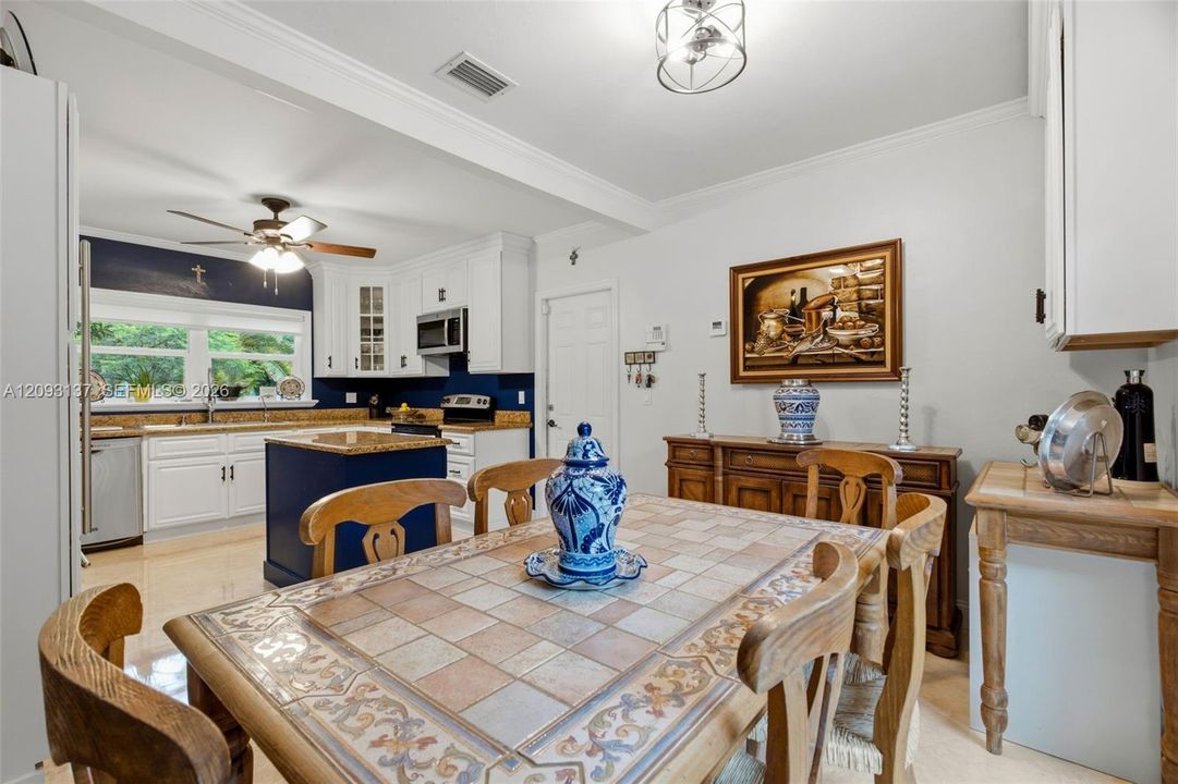 For Sale: $1,925,000 (3 beds, 2 baths, 1827 Square Feet)