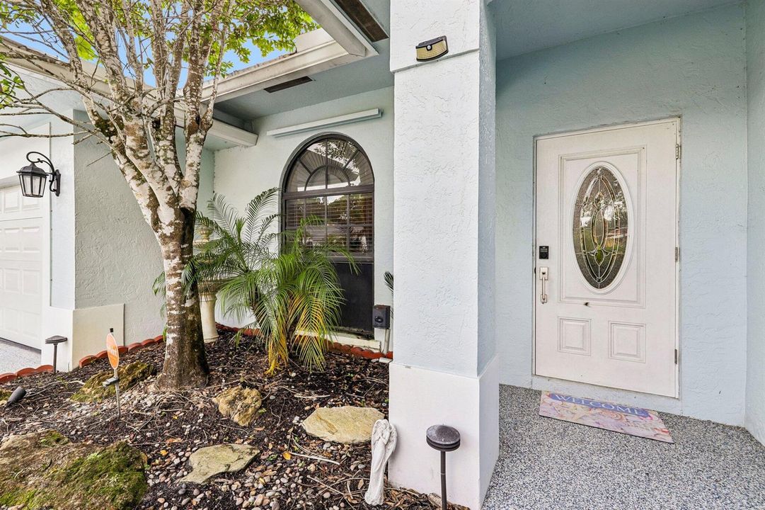 4-web-or-mls-Lexington Dr-S2109-004