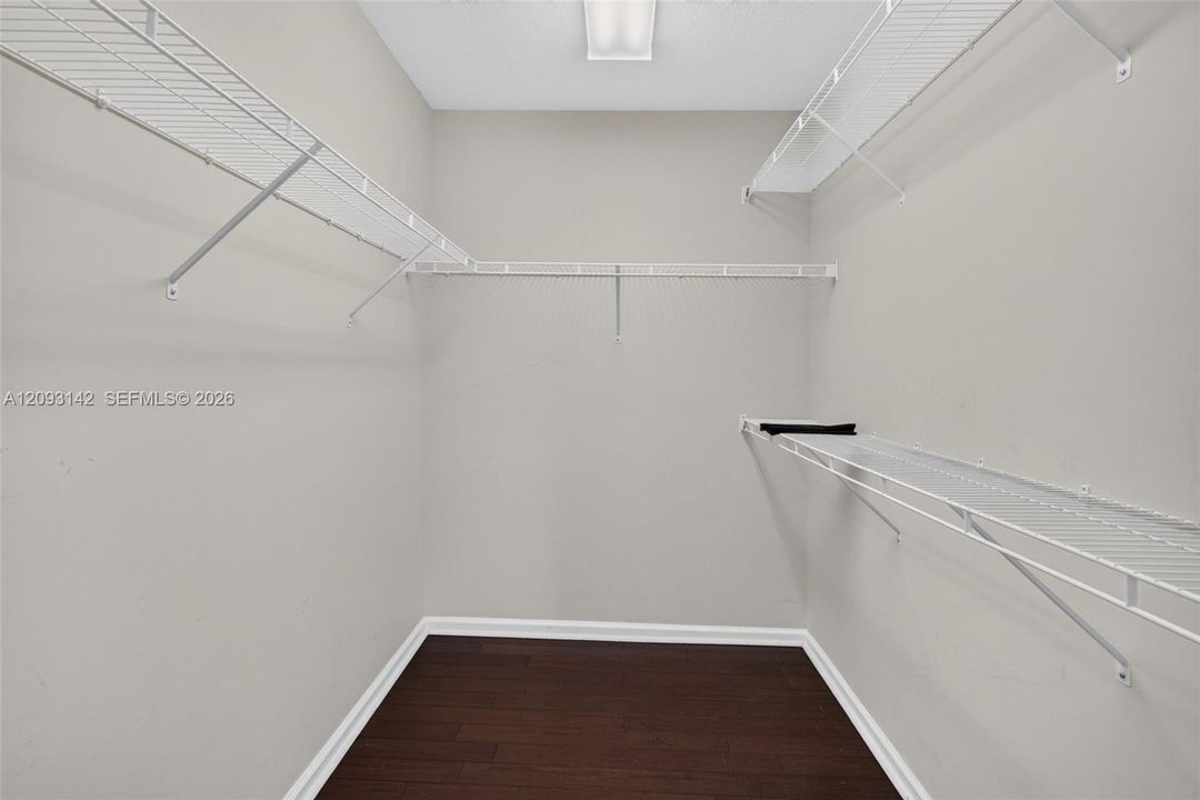 For Sale: $480,000 (2 beds, 2 baths, 1254 Square Feet)