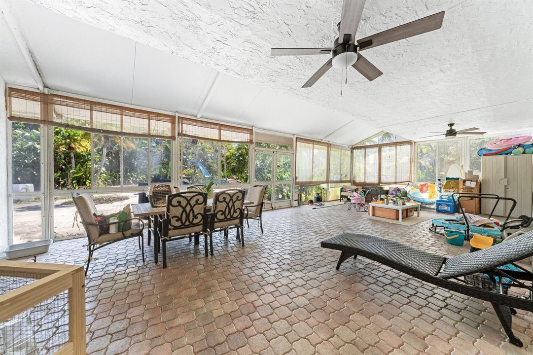14463 SW 16th Ct Davie FL-print-033-023-
