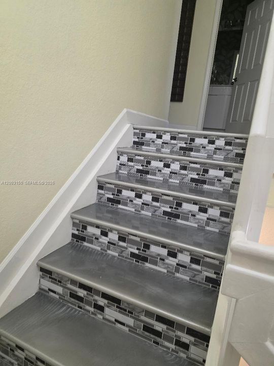 For Rent: $2,700 (3 beds, 2 baths, 1659 Square Feet)