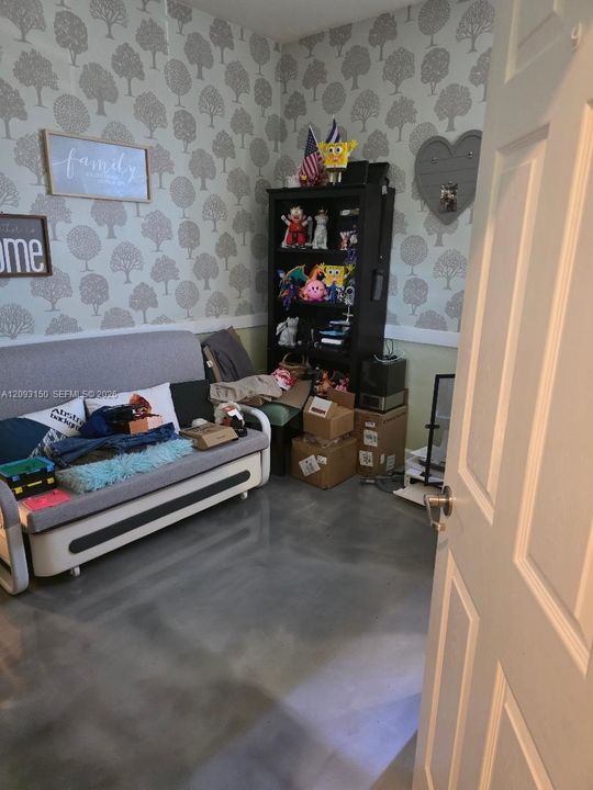 For Rent: $2,700 (3 beds, 2 baths, 1659 Square Feet)