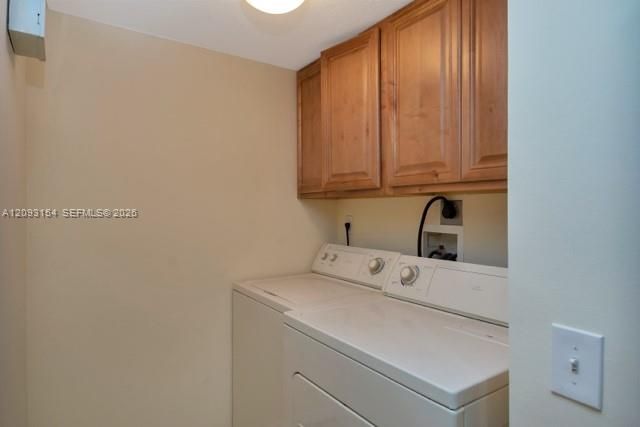 For Sale: $225,000 (1 beds, 1 baths, 793 Square Feet)