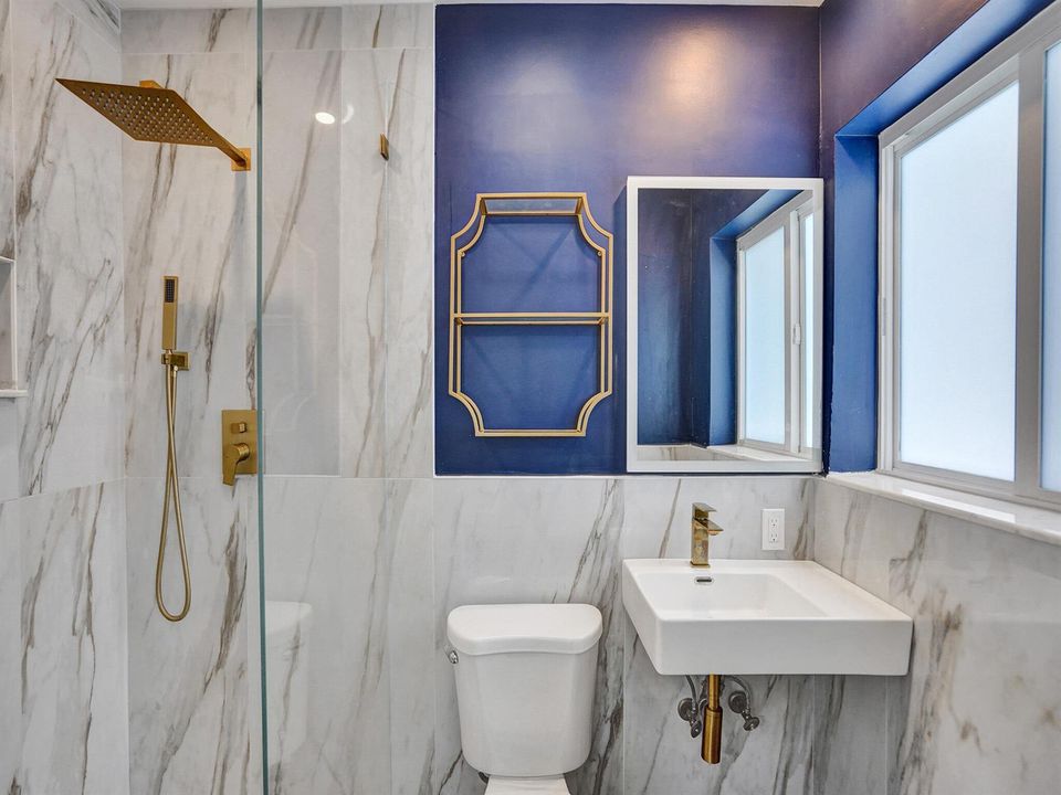 En suite bathroom