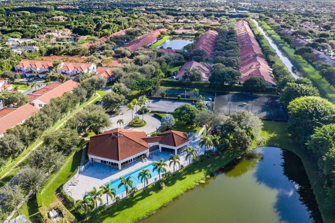 037-8682VaReale-BocaRaton-FL-33496-SMALL
