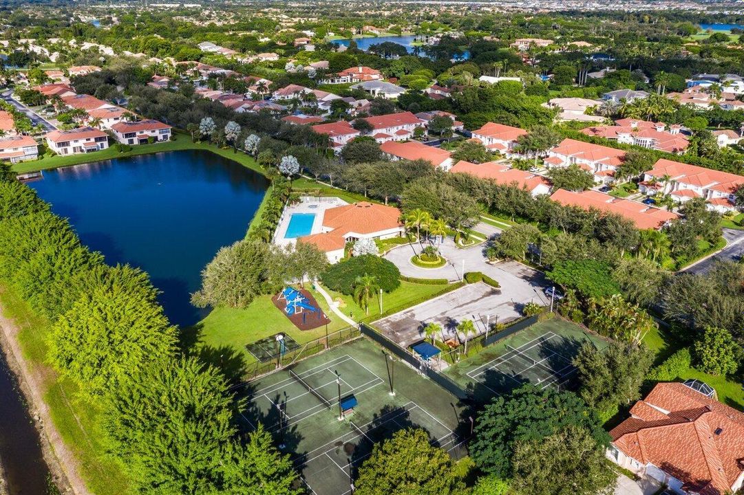 038-8682VaReale-BocaRaton-FL-33496-SMALL