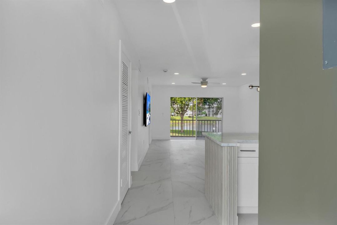 1 Entryway (3)