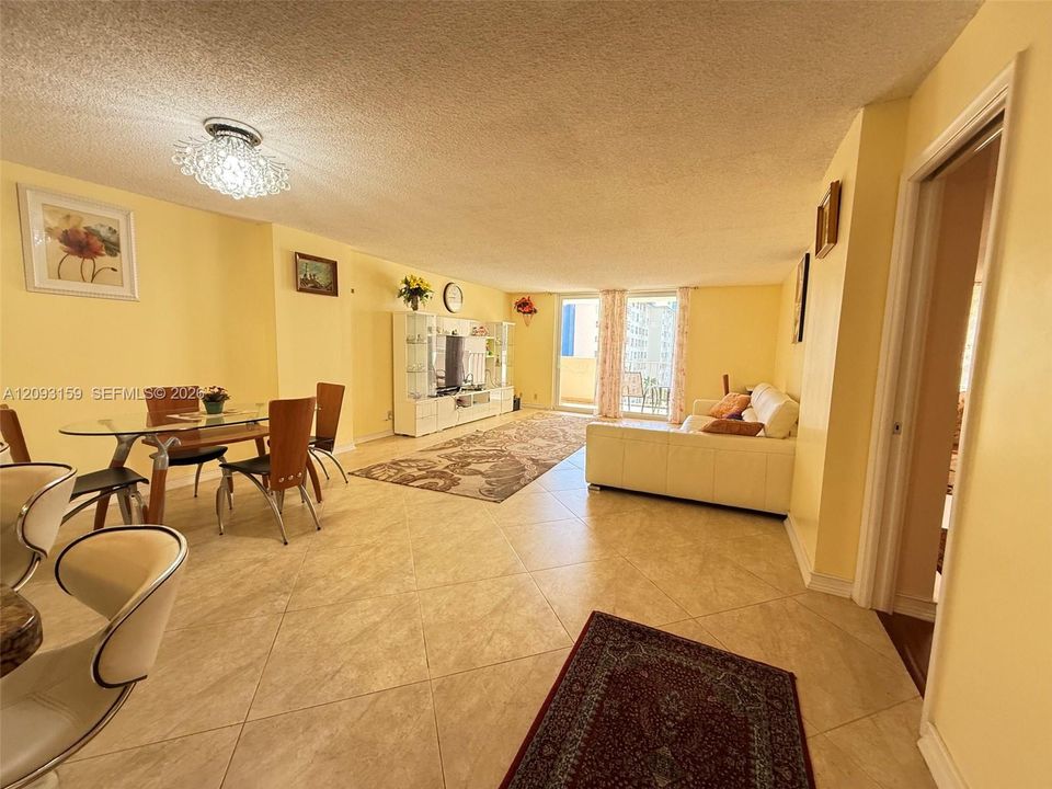 В аренду: $2,195 (1 спален, 2 ванн, 1300 Квадратных фут)