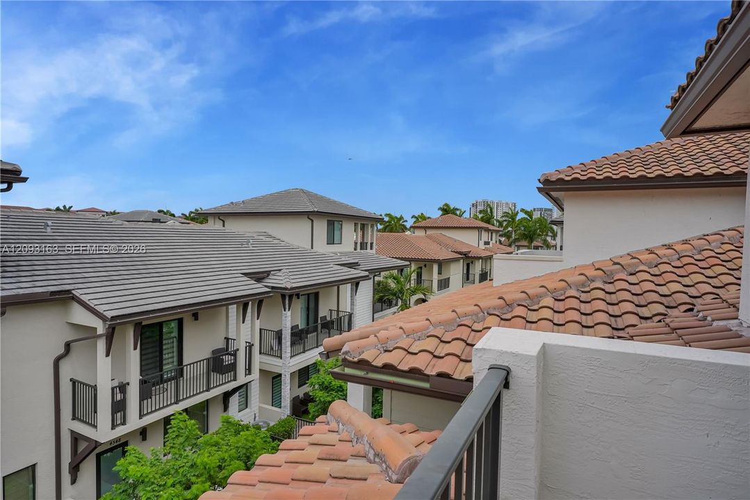 En Venta: $850,000 (3 camas, 2 baños, 1866 Pies cuadrados)
