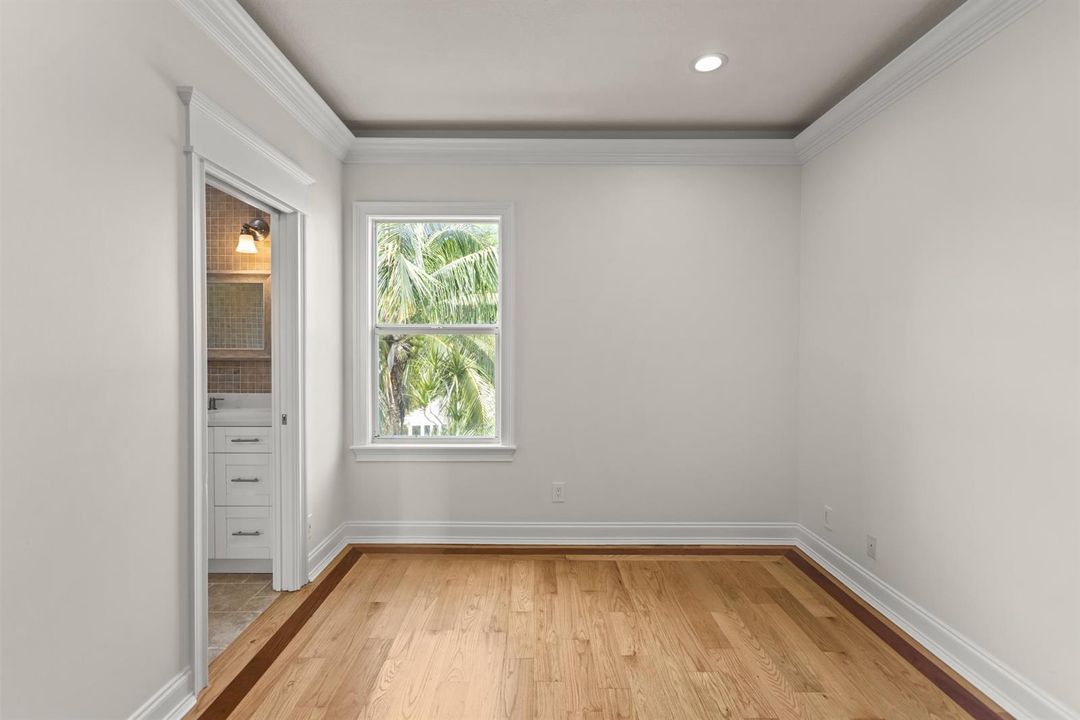Upstairs BedRm