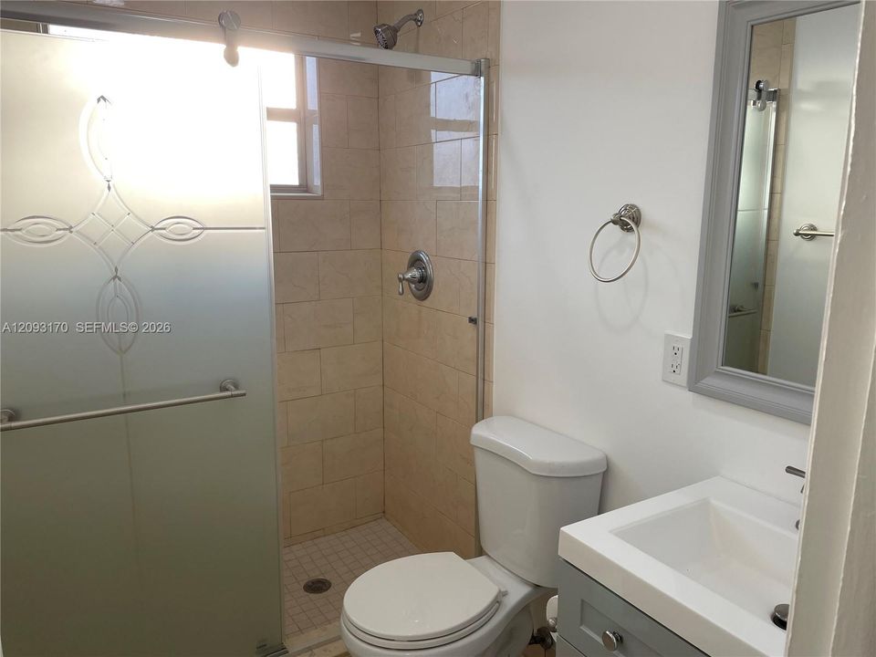 En Renta: $2,400 (2 camas, 1 baños, 900 Pies cuadrados)