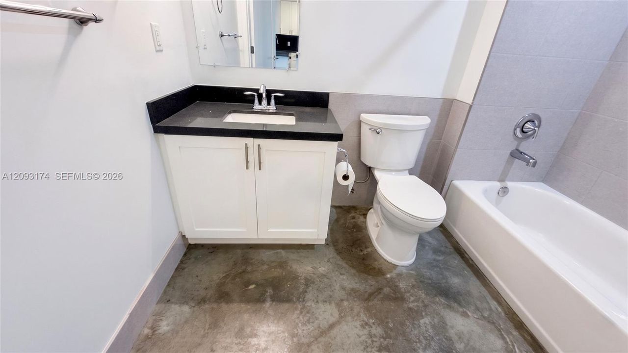 В аренду: $2,150 (2 спален, 1 ванн, 840 Квадратных фут)