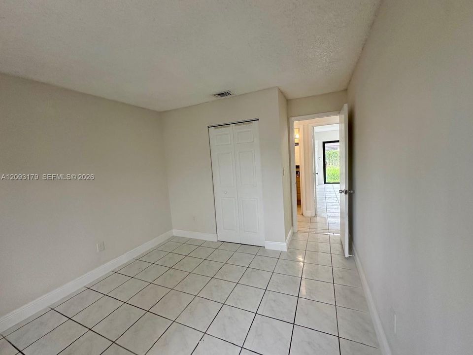 For Rent: $2,900 (3 beds, 2 baths, 1221 Square Feet)