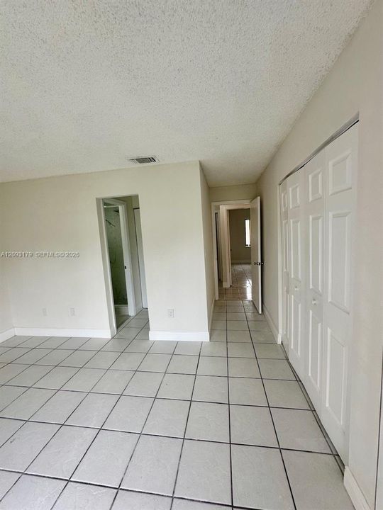 For Rent: $2,900 (3 beds, 2 baths, 1221 Square Feet)