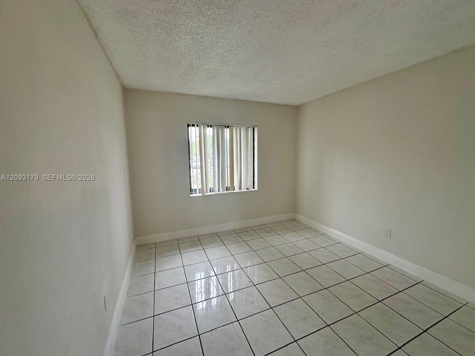 For Rent: $2,900 (3 beds, 2 baths, 1221 Square Feet)
