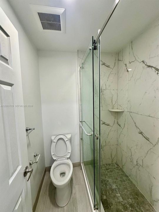 For Rent: $2,900 (3 beds, 2 baths, 1221 Square Feet)