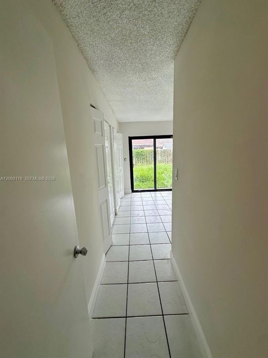 For Rent: $2,900 (3 beds, 2 baths, 1221 Square Feet)