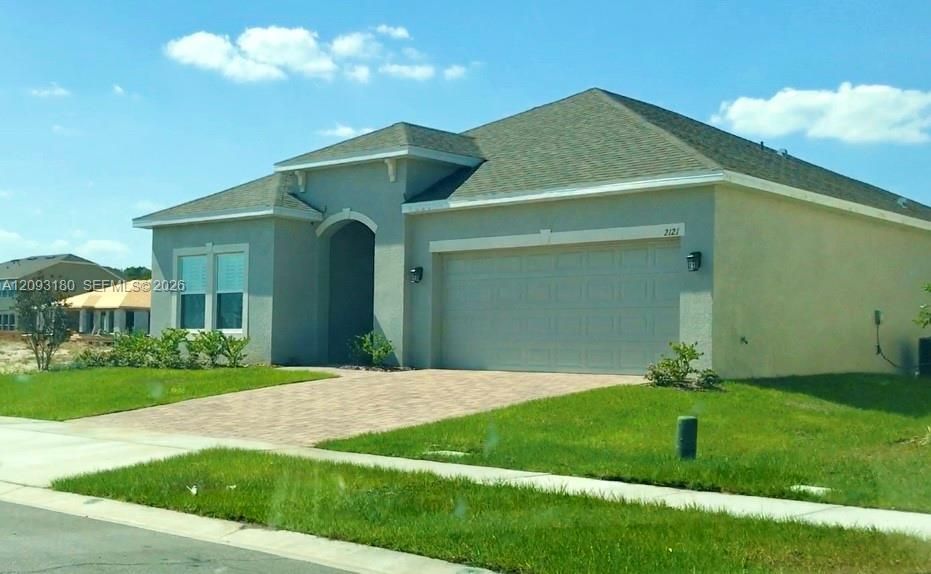 En Venta: $339,000 (3 camas, 2 baños, 1600 Pies cuadrados)