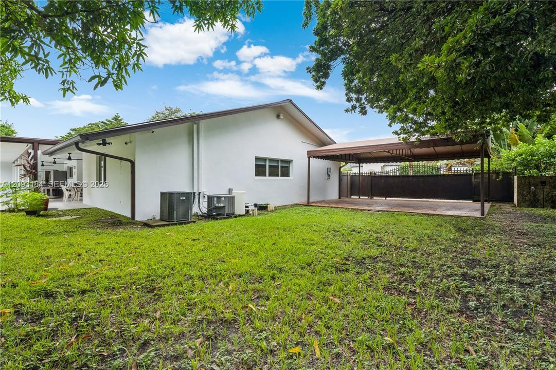 En Venta: $2,500,000 (5 camas, 3 baños, 3710 Pies cuadrados)