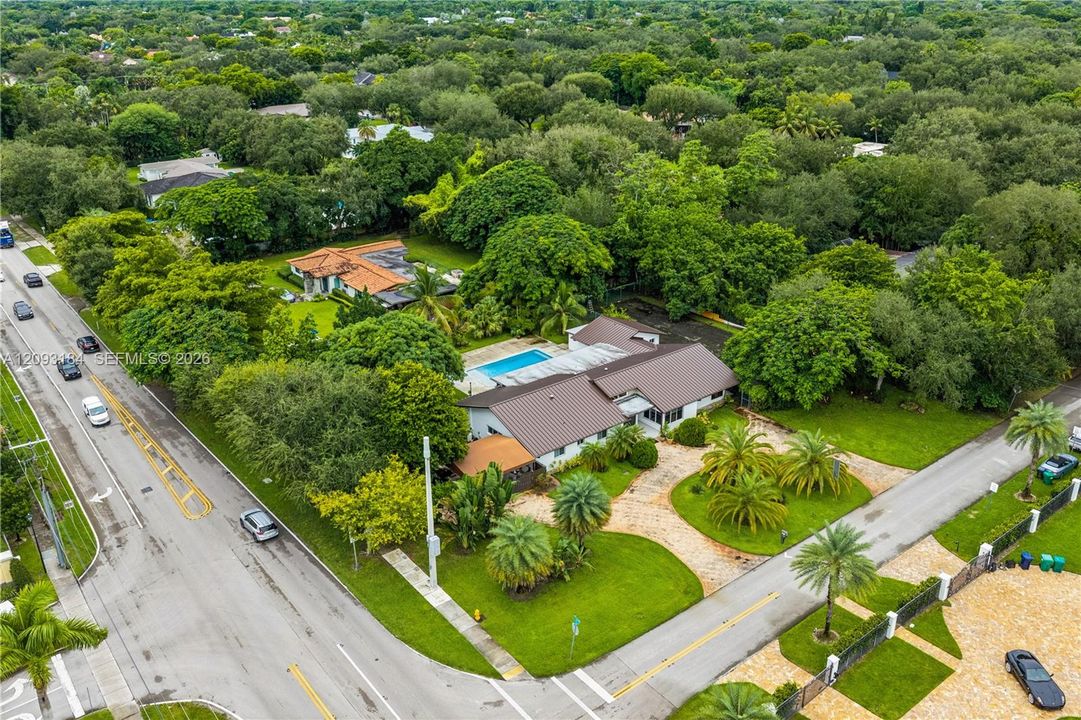 En Venta: $2,500,000 (5 camas, 3 baños, 3710 Pies cuadrados)