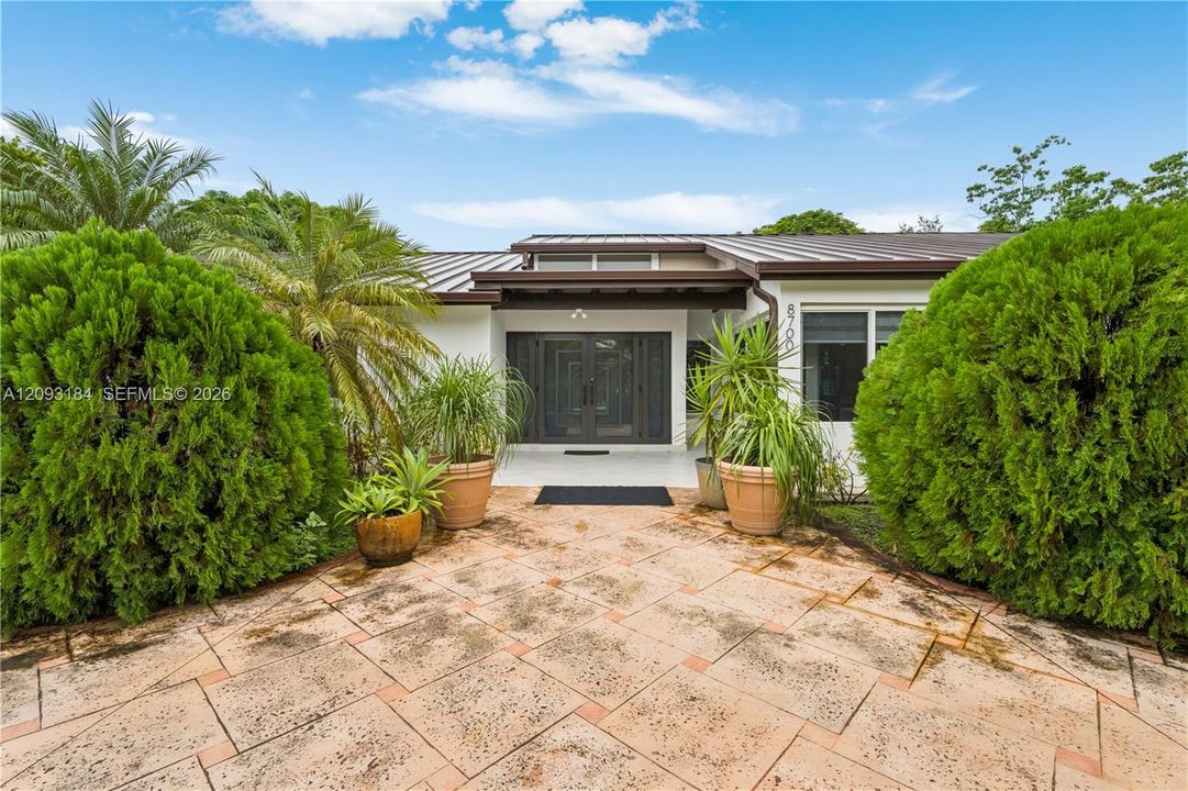 En Venta: $2,500,000 (5 camas, 3 baños, 3710 Pies cuadrados)