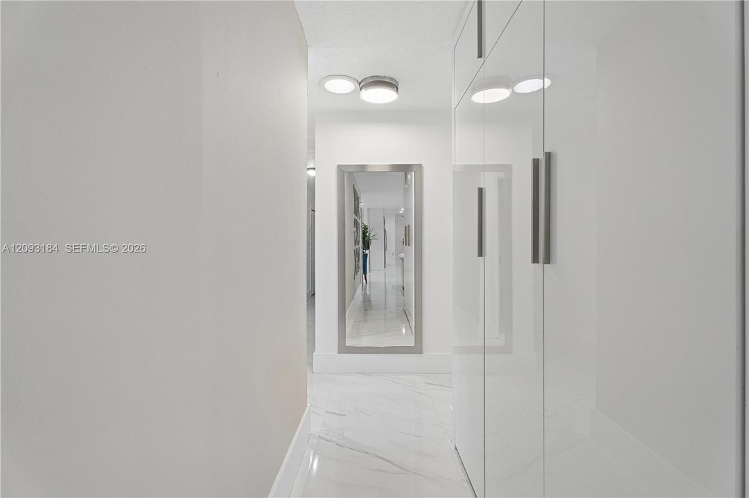 En Venta: $2,500,000 (5 camas, 3 baños, 3710 Pies cuadrados)