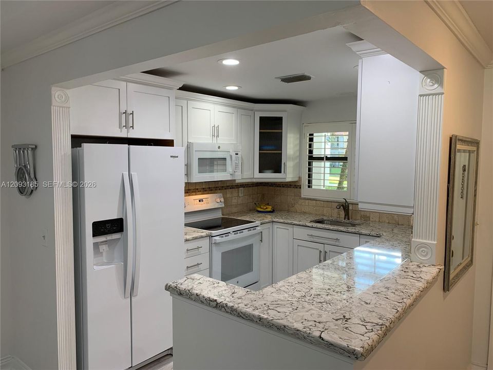 For Sale: $524,000 (2 beds, 2 baths, 1135 Square Feet)