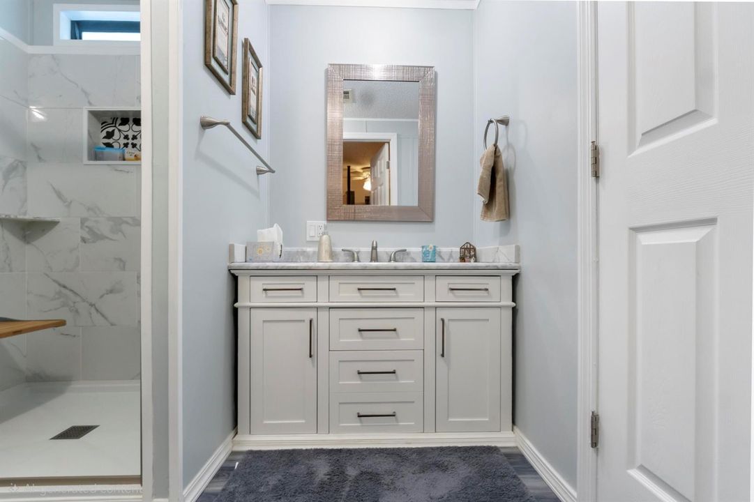 9 bathroom2