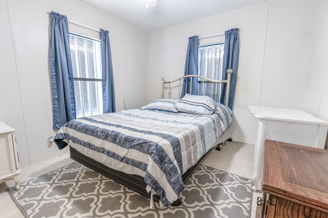 14 bedroom5