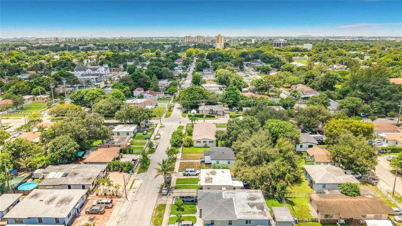 En Venta: $490,000 (2 camas, 1 baños, 946 Pies cuadrados)