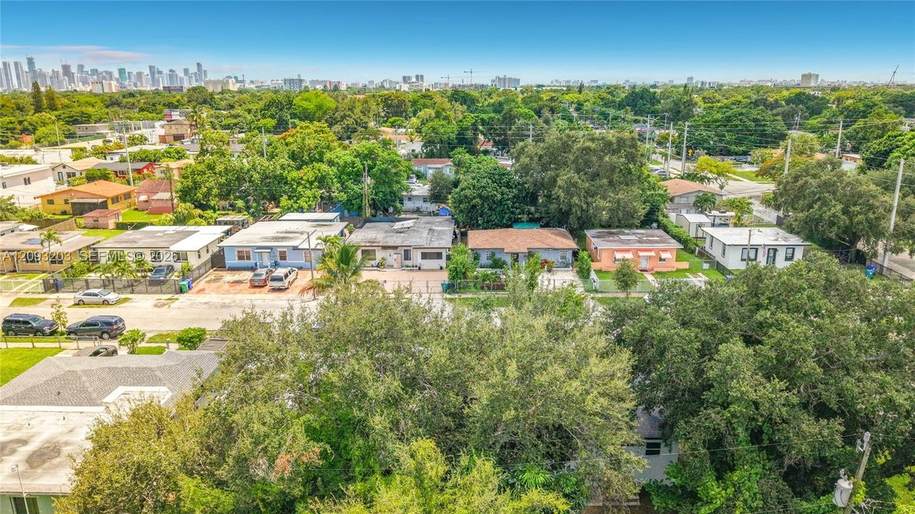 En Venta: $490,000 (2 camas, 1 baños, 946 Pies cuadrados)