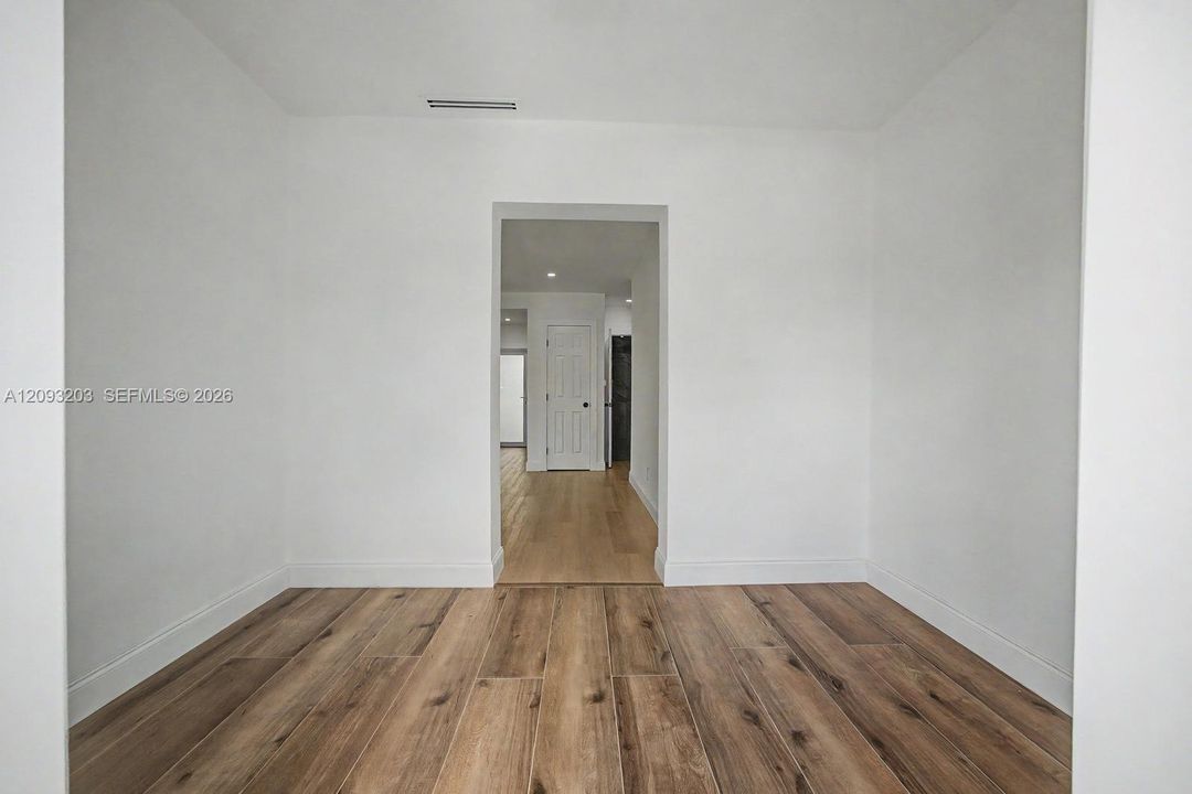 En Venta: $490,000 (2 camas, 1 baños, 946 Pies cuadrados)