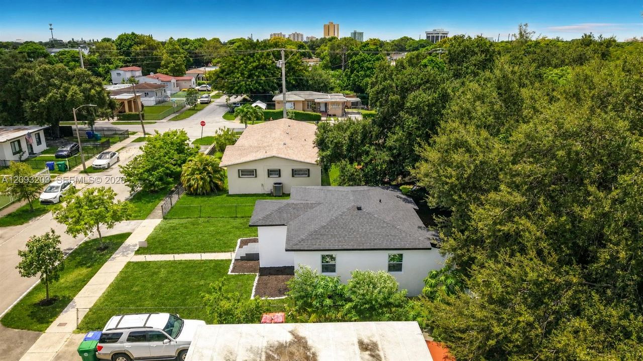 En Venta: $490,000 (2 camas, 1 baños, 946 Pies cuadrados)