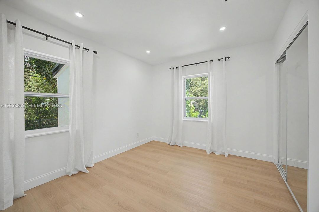 En Venta: $490,000 (2 camas, 1 baños, 946 Pies cuadrados)