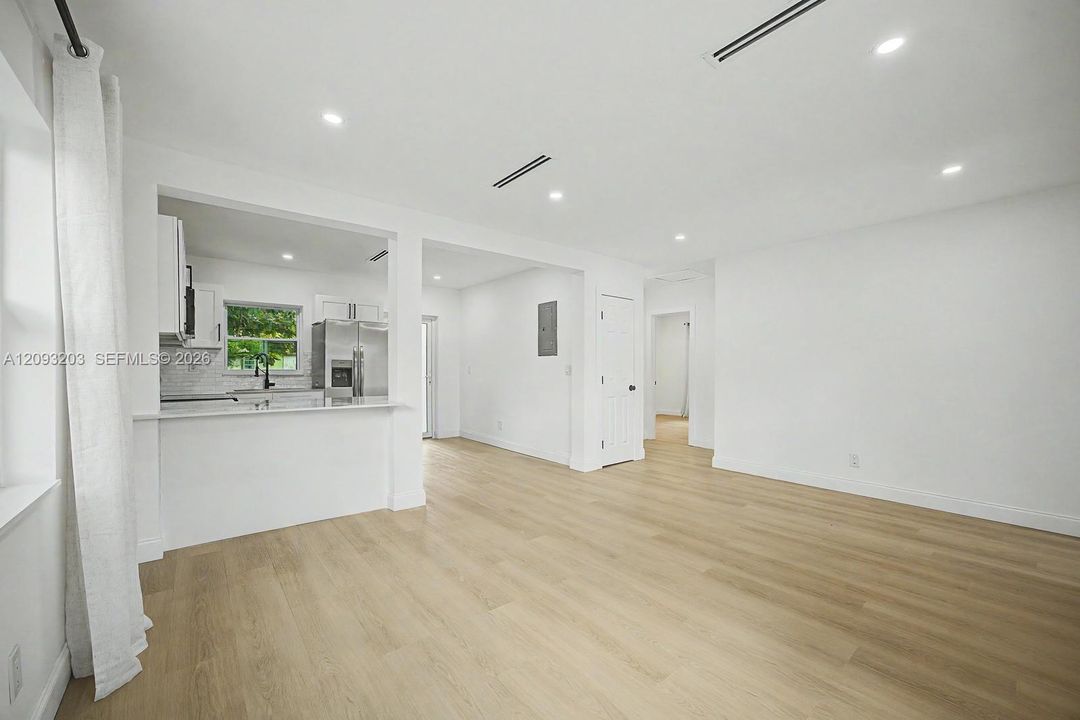 En Venta: $490,000 (2 camas, 1 baños, 946 Pies cuadrados)