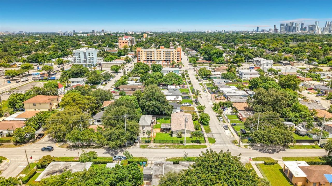 En Venta: $490,000 (2 camas, 1 baños, 946 Pies cuadrados)