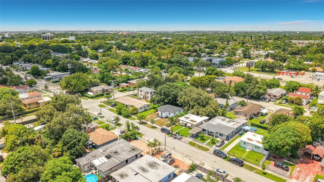 En Venta: $490,000 (2 camas, 1 baños, 946 Pies cuadrados)