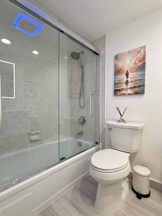 master bathroom 3