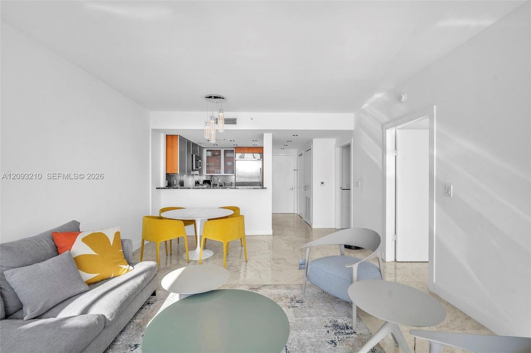 For Rent: $5,000 (1 beds, 1 baths, 776 Square Feet)