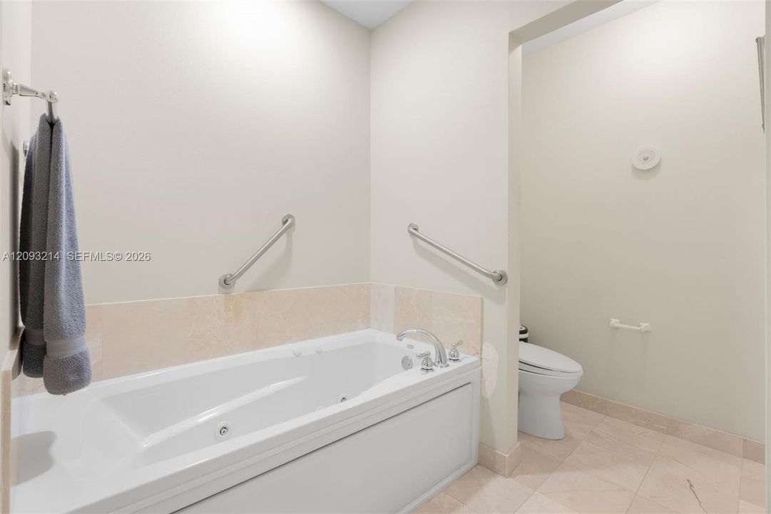 En Venta: $605,000 (2 camas, 2 baños, 1529 Pies cuadrados)