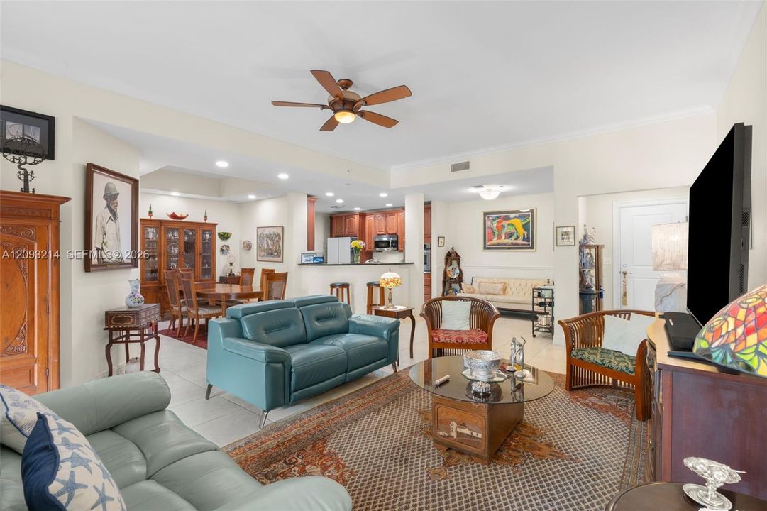 En Venta: $605,000 (2 camas, 2 baños, 1529 Pies cuadrados)