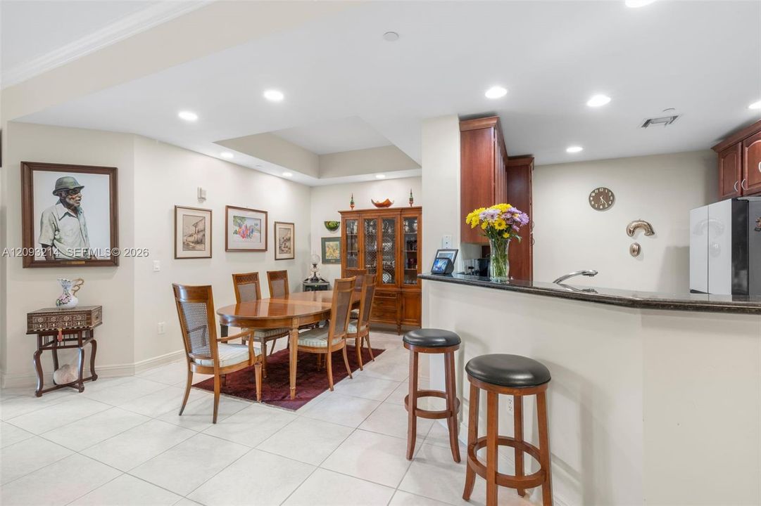 En Venta: $605,000 (2 camas, 2 baños, 1529 Pies cuadrados)