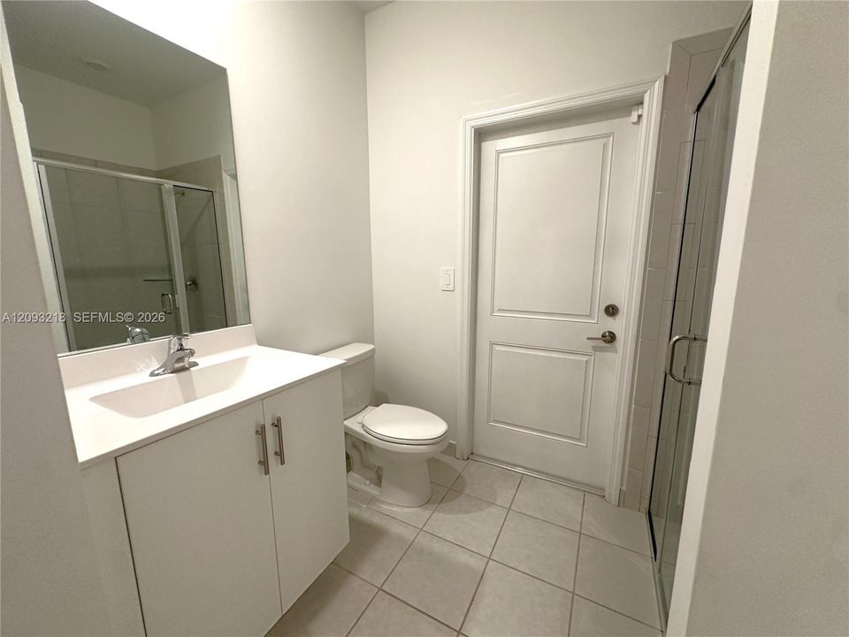 For Rent: $4,000 (5 beds, 3 baths, 2640 Square Feet)