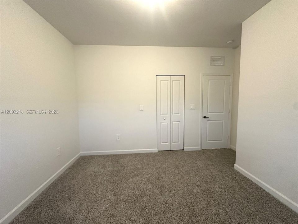 For Rent: $4,000 (5 beds, 3 baths, 2640 Square Feet)